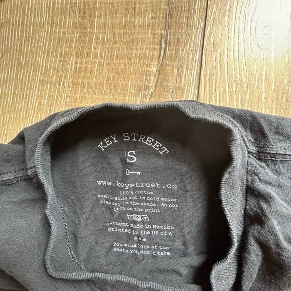 Key Street Men’s Long Sleeve Graphic Shirt -S ✨BOGO✨ - Picture 7 of 9